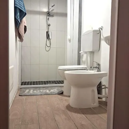 Bronzi E Strait Lägenhet *