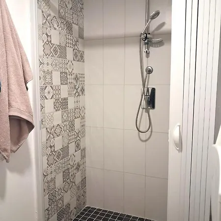 Lägenhet Bronzi E Strait