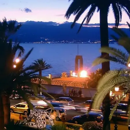 Bronzi E Strait Lägenhet Reggio di Calabria